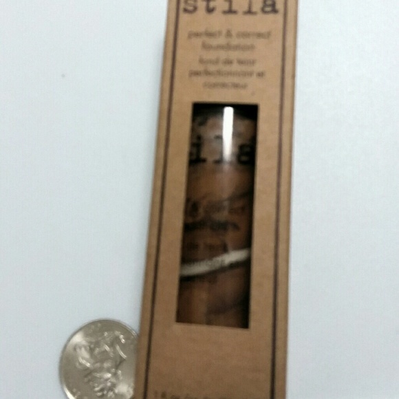 Stila Perfect & Correct Foundation in WARM *Rare* - Picture 2 of 3
